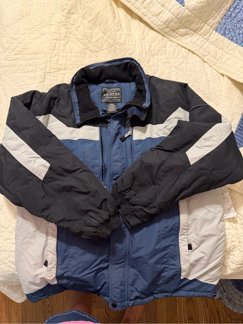 Arizona Jean Company Men's Navy, Black & White Colorblock Puffer Jacket